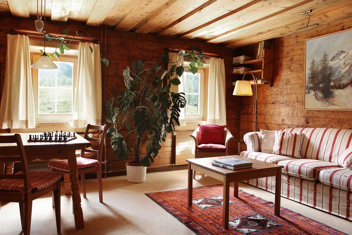 Hotel Chesa Pool Lobby